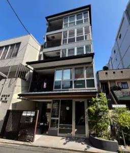 烏丸御池駅 徒歩5分 三条通りに面する 4F店舗物件 【飲食可】外観