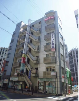 聖蹟桜ヶ丘駅徒歩1分 飲食可外観