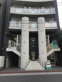 千葉駅 徒歩6分 美内装のネイルサロン居抜き物件です外観