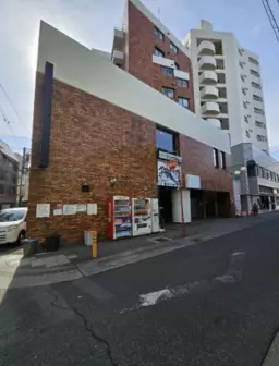 【UY1028】茅ケ崎駅から徒歩1分・スケルトン渡し・整体、サービス店舗、ネイルサロン向け、賃料30万!!外観