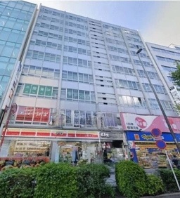 岩本町駅 A3出口すぐ/昭和通りに面す商業ビル3階/現テナント:フィットネスジム【飲食不可】