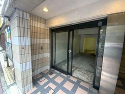 三軒茶屋駅 徒歩5分/世田谷通り沿いの路面店【飲食不可】