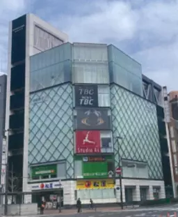 姫路城に続く大手前通り沿い！角地で視認性抜群です。外観