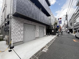 千歳烏山駅 徒歩1分◆隣がスーパー向かいクリニックで人通り大◆物販・サービス・飲食まで業態は幅広く相談可◆