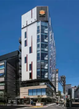 【UY1030】三田駅から徒歩3分・電気、ガス、水道代、インターネット使用料無料・賃料が27.５万円・ガスコンロ無料！外観