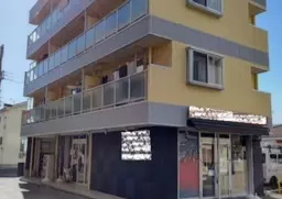 ■高座渋谷駅 徒歩2分 現況:カレー・多国籍料理店物件 【飲食可】外観