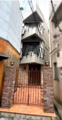 西麻布交差点近く