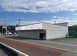 ■男衾駅 徒歩7分 前テナント:ドラッグストア 【飲食可】外観