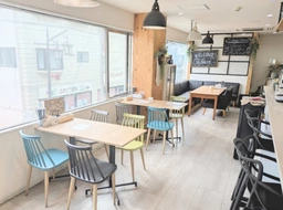 長原駅より徒歩１分！美麗内装のカフェバー居抜き物件！