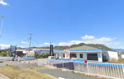 【KKM1104】国道134号に面する物件募集！駐車場18台有り！飲食店居抜き！外観