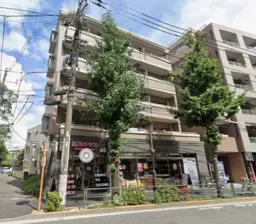 目白通り沿い店舗（物販小売業のみ可能）外観