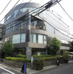 外苑前駅 徒歩7分 2F〈202号室〉事務所仕様物件 【飲食不可】