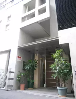 新大久保駅 徒歩1分 大久保通沿い 2F〈201号室〉スケルトン物件 【飲食不可】