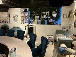 東新宿駅 徒歩3分 現況:バー 飲食居抜き物件 【重飲食可】外観