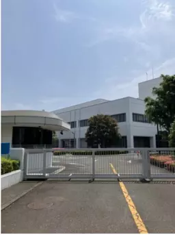 【FH1106】立川市　立飛8分　9100㎡　1棟貸し物件　敷地内P約37台　用途ご相談ください。外観