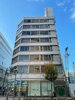 池袋駅すぐ、劇場通り沿いの事務所・店舗可能物件！外観