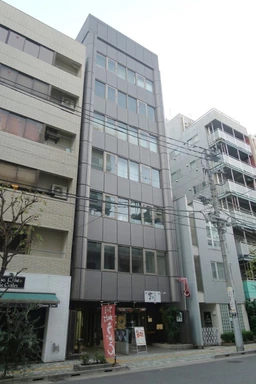 ◆浅草橋駅徒歩２分◆クリニック・教室・スタジオ他業種ご相談可◆土日祝日利用可◆エアコン・トイレ付き事務所仕様外観