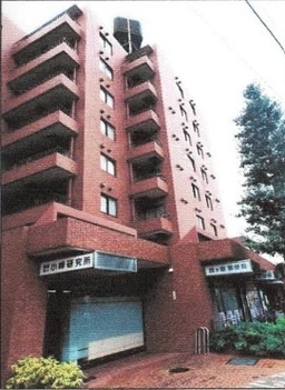 【HS1110】駒込駅徒歩15分。1階路面店舗。前面ガラス張り。