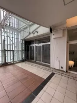 戸塚駅直結の商業施設内の物件です。眼科の居抜き。 トツカーナ 4階B-401