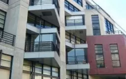 西新宿駅徒歩4分　19坪　事務所サロンジム