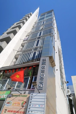 ◆日ノ出町駅徒歩３分◆業種制限なし！カラオケ・麻雀・ジム・シェアサロン・旅館業もご相談可◆深夜営業可◆専有部にシャワー室外観