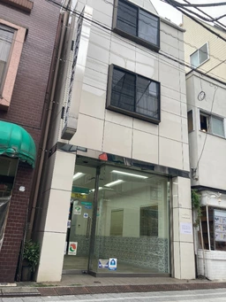 中野駅 徒歩8分 1階 現況:事務所居抜き物件 【何業も可】外観