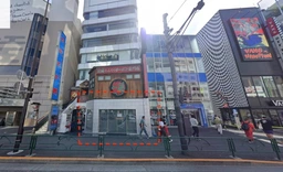 明治通り沿いの路面店舗です！（飲食店不可）明治神宮前駅前徒歩1分!!