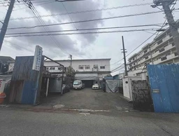 大倉山駅徒歩27分　貸倉庫 ⼯場外観
