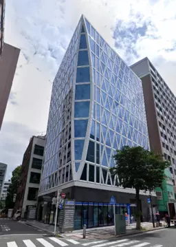 関内駅 徒歩4分◆吉田町通りに建つ築浅物件◆専用階段で出入り自由◆男女別トイレ設置済◆エレベーターホールも専用で使用可◆