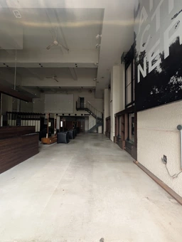 栄町通り｜1F+2F・吹抜けのある個性外観