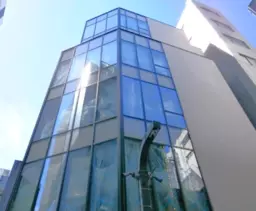 新宿三丁目駅 徒歩2分 スケルトン物件 【飲食不可】