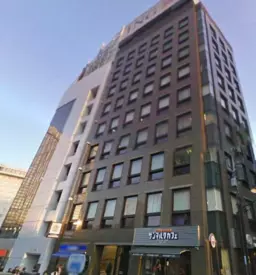 赤坂見附駅 徒歩3分 青山通り沿い角ビル 2F事務所仕様物件 【飲食不可】