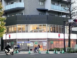 関内エリアの築浅物件！敷地内駐車場もある交差点角地１・２階物件！