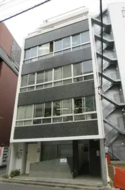 人形町駅 徒歩3分 2F 現況:その他居抜きなど物件 【飲食不可】EVなし　水回り工事不可　レンタル系不可　外観