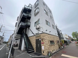 １F路面角地、ダイニングバー居抜き物件（駐車場１台分）外観