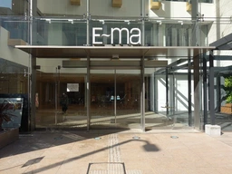 梅田駅 徒歩2分 商業施設 【地下１階物販エリア】