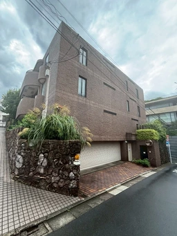 初期投資を抑える目黒居抜き物件！外観