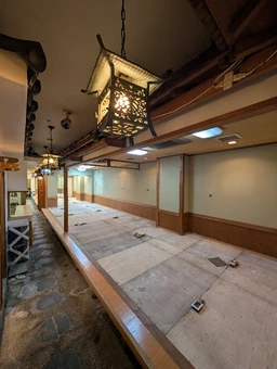 モトマチ駅前｜ディープな地下空間外観