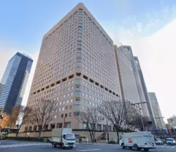 新宿駅 徒歩10分 1Fスケルトン物件 【飲食可】