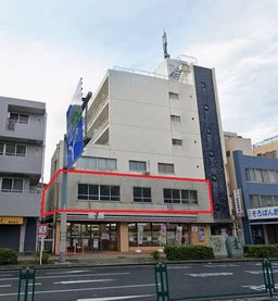 【飲食不可】反町駅 徒歩4分／国道1号（横浜新道）に面し視認性大外観