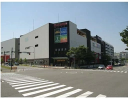 センター北駅徒歩7分　飲食可外観