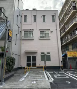 両国駅 徒歩2分 駐車スペースあり 1Fスケルトン物件 【飲食不可】外観