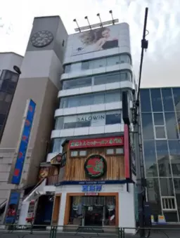 明治神宮前〈原宿〉駅 徒歩1分 １階路面スケルトン物件 【飲食不可】外観