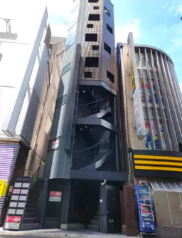 新宿駅 徒歩3分 スケルトン物件 【重飲食可】