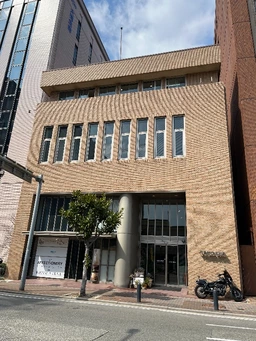 元町駅 徒歩5分 ワンフロアワンテナント仕様 スケルトン物件 【業種相談】