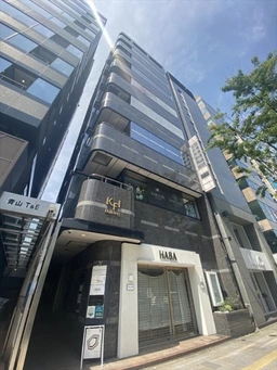 表参道駅 徒歩1分 青山通り沿い1階路面店スケルトン物件 【業種相談】