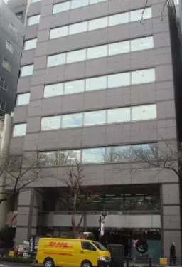 市ヶ谷駅 徒歩5分 靖国通り沿い 1F《102号室》スケルトン物件【軽飲食可】外観