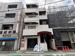 間口が約3ｍ確保できる路面店舗。引渡し状態など応相談。