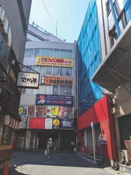 横浜駅徒歩2分　飲食不可外観