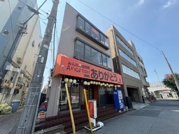 新検見川駅まで一直線！好立地店舗です！事務所やネイル、マッサージ店舗等にオススメ！外観